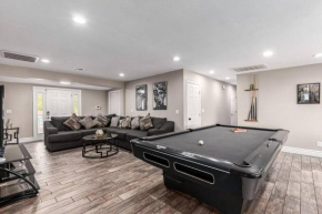8BR Multimillion Estate-300k Pool-Spa-Sportscourt